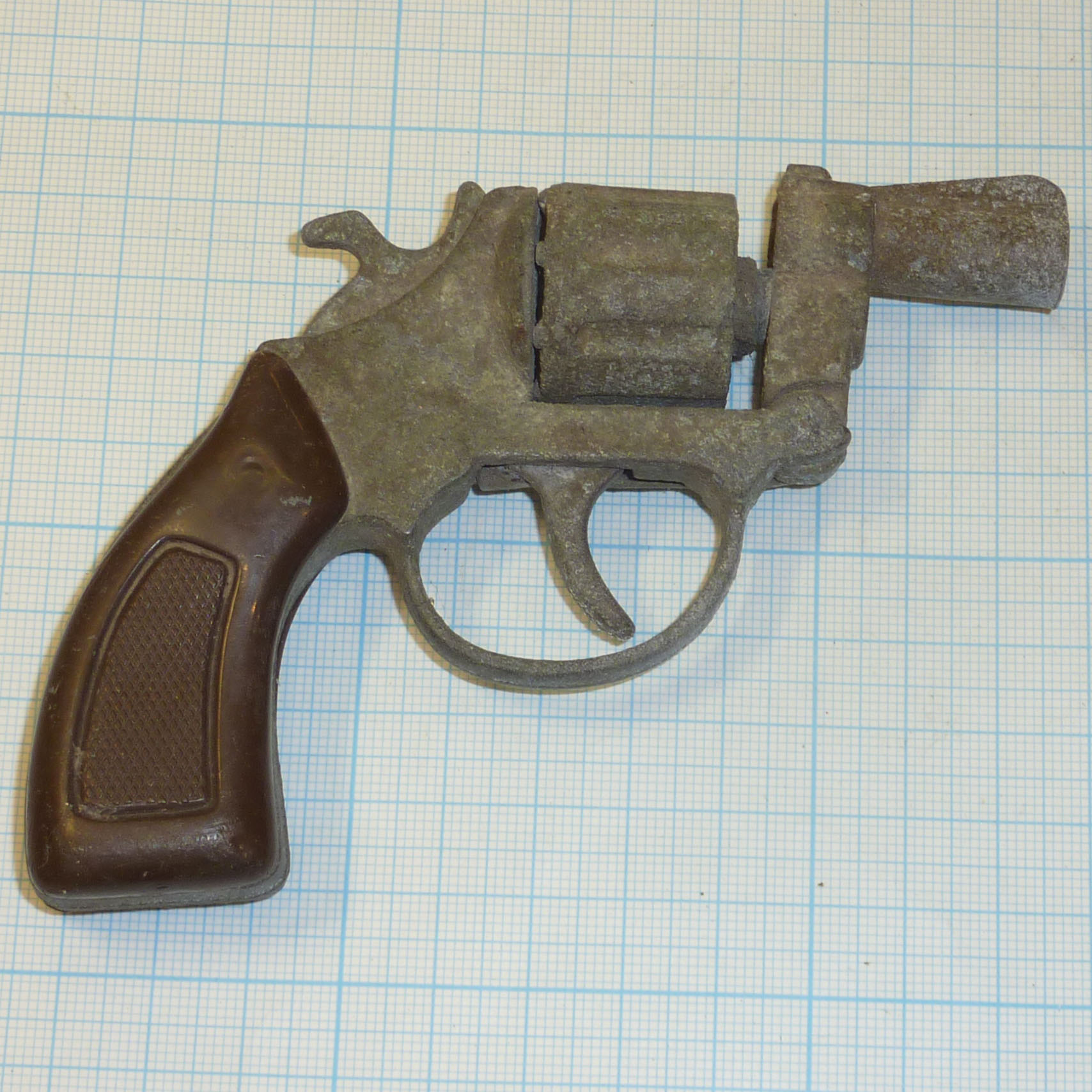 Toy revolver rust фото 38